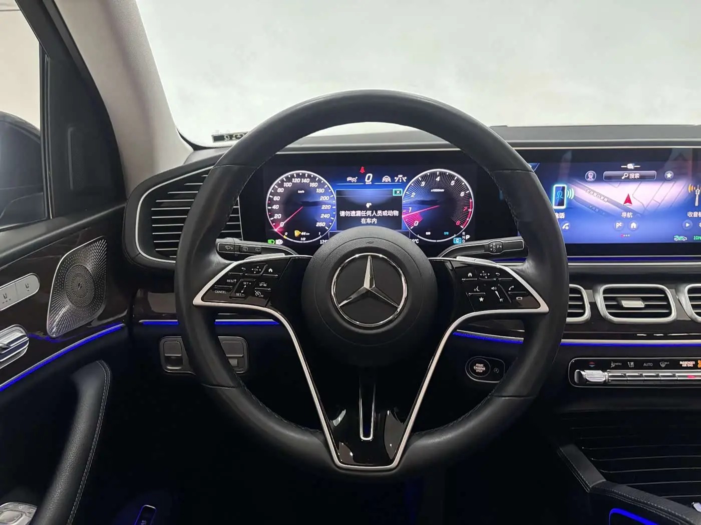 Mercedes-Benz GLE 2024 — Фото 14/20