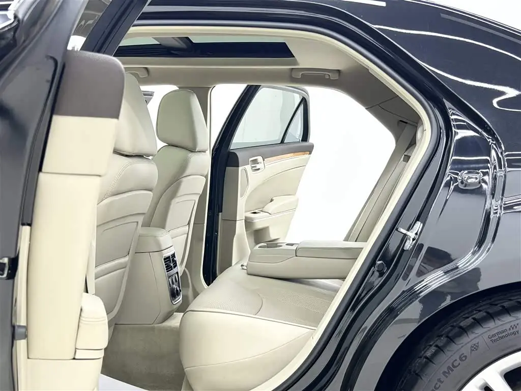Chrysler 300C 2015 — Photo 6/20