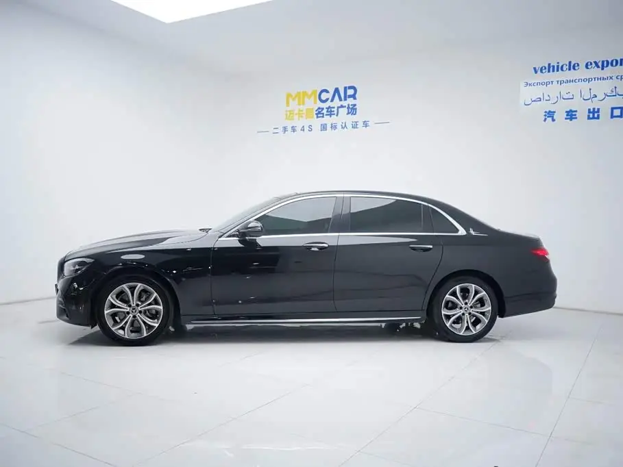 Mercedes-Benz E-Class 2021 — Photo 9/20