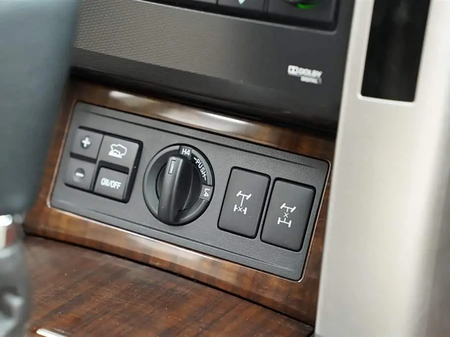 Toyota Prado 2011 — Photo 20/20
