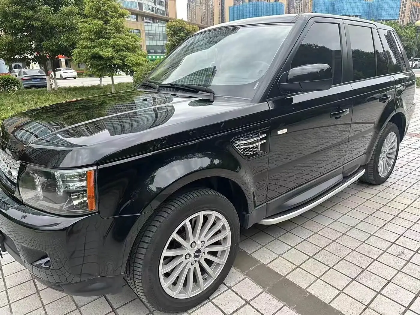 Land Rover Range Rover Sport 2013 — Photo 6/9