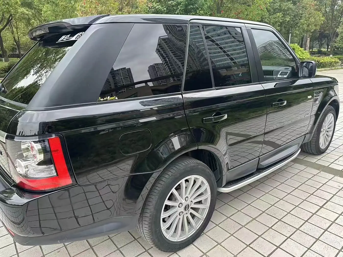 Land Rover Range Rover Sport 2013 — Photo 3/9