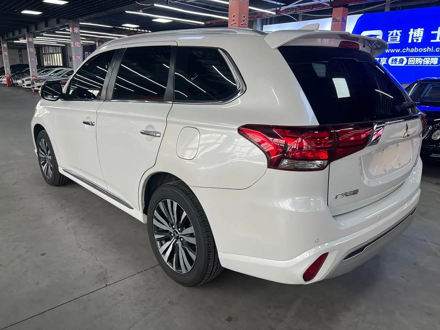 Mitsubishi Outlander 2021 — Şəkil 7/19