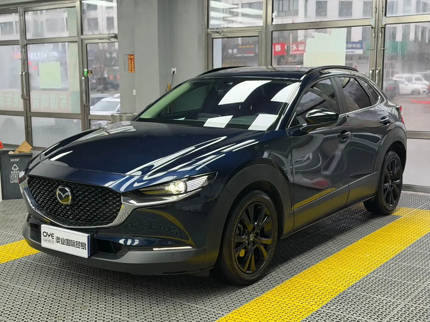 Mazda CX-30 2023 — Фото 1/20