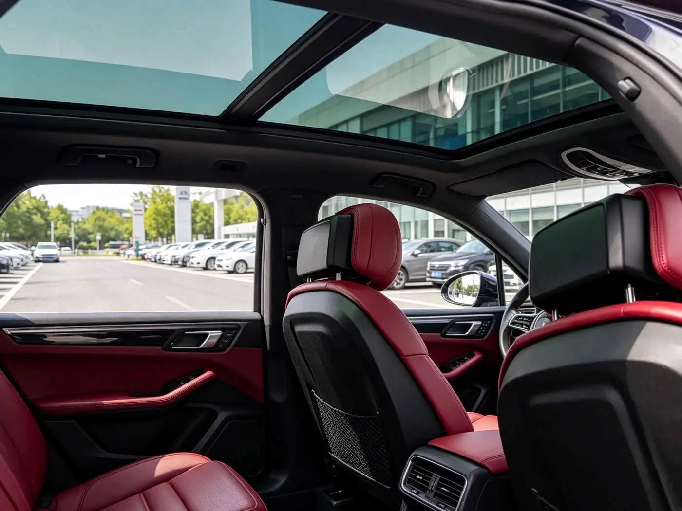 Porsche Cayenne 2018 — Photo 9/12