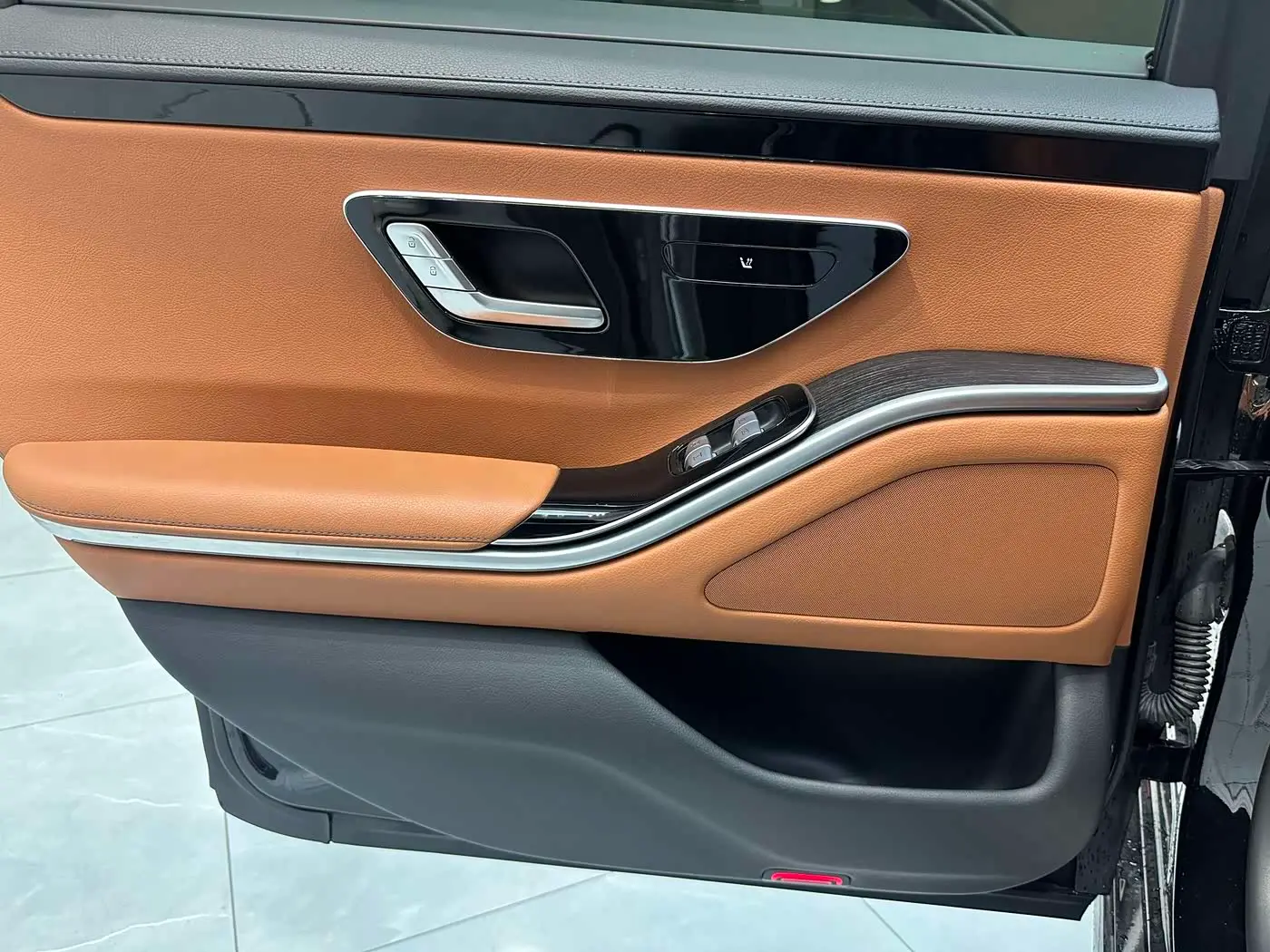 Mercedes-Benz S-Class 2022 — Photo 13/20