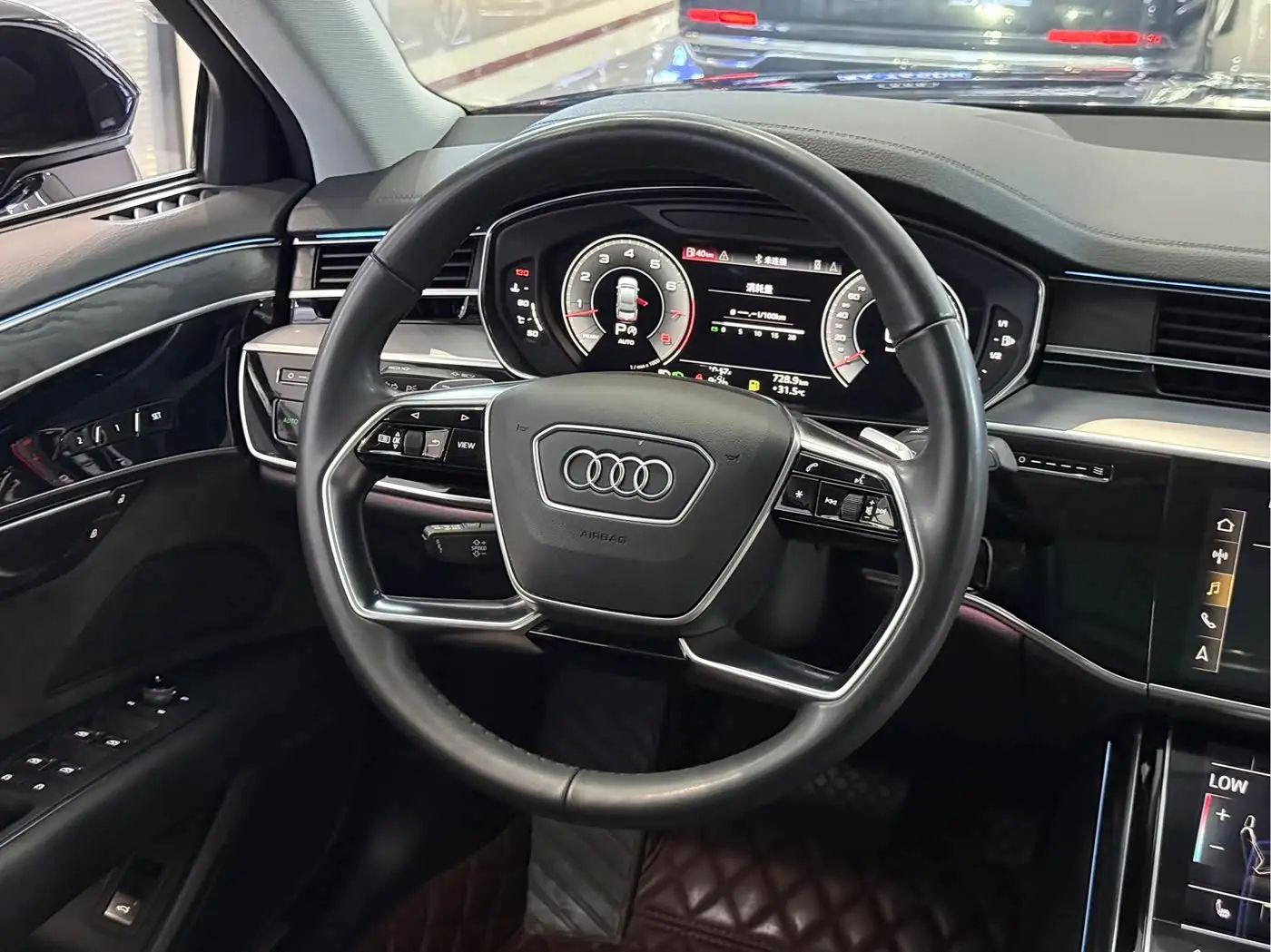 Audi A8 2021 — Photo 5/17