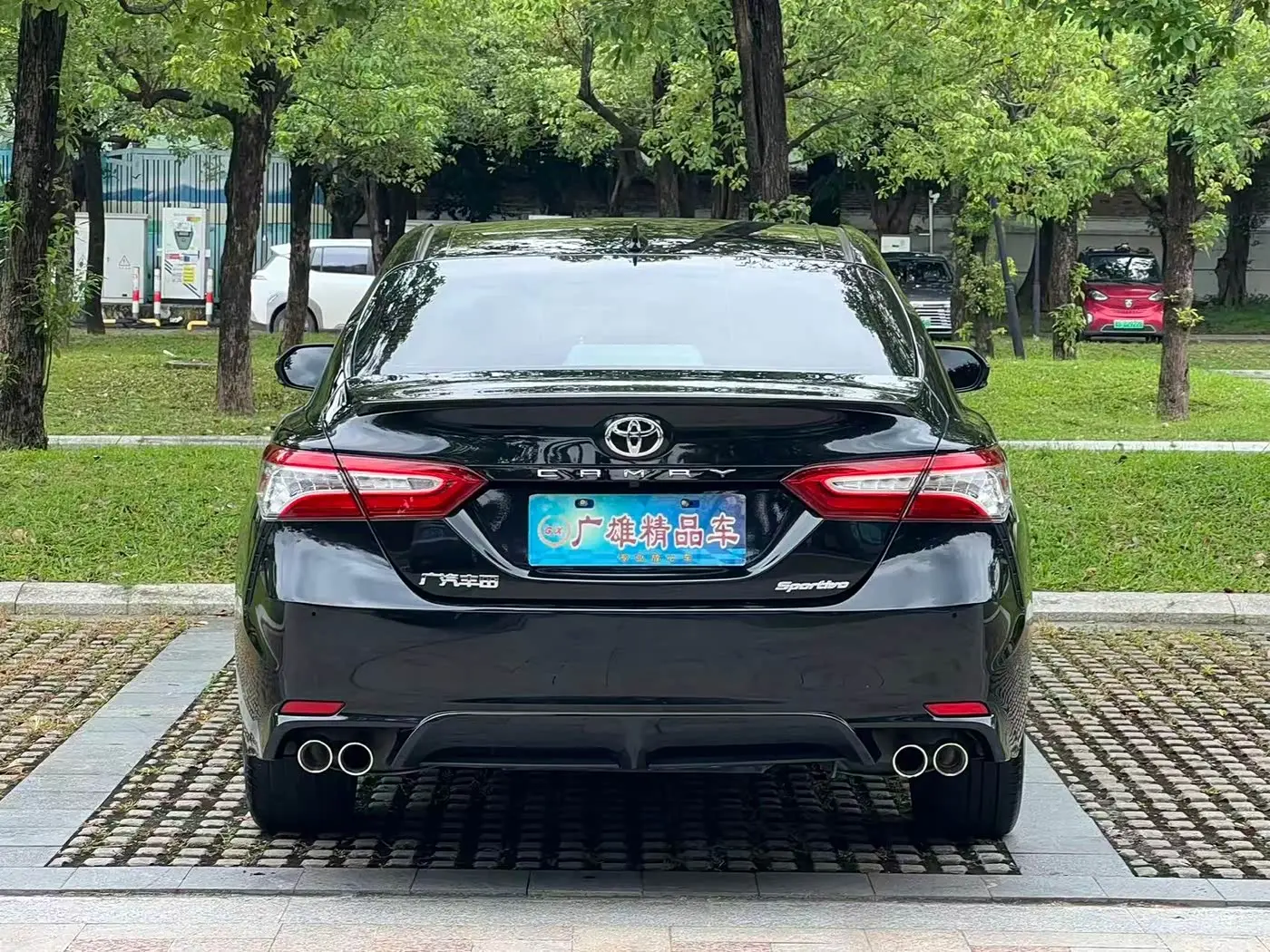Toyota Camry 2023 — Фото 6/17