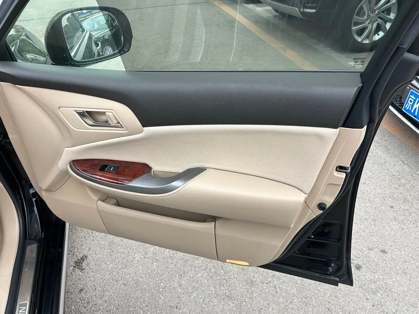 Toyota Crown 2013 — Photo 14/15