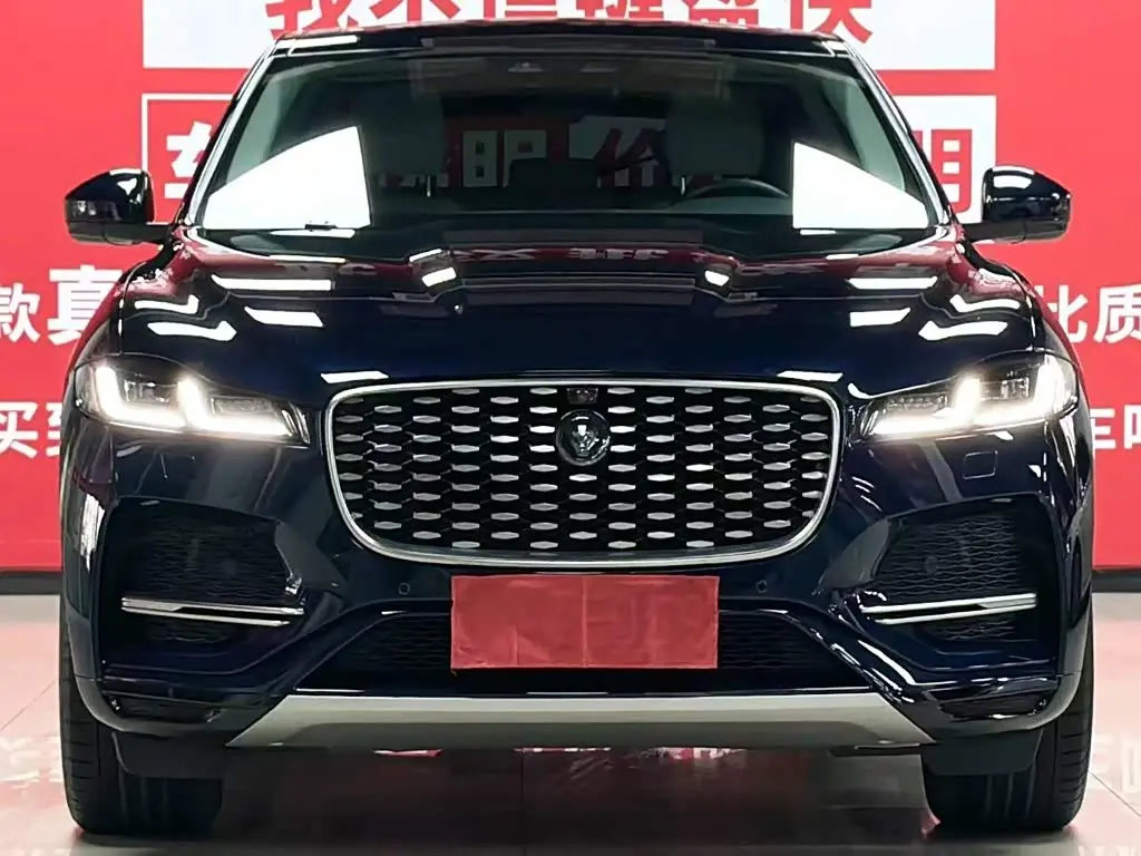 Jaguar F-PACE 2022 — Фото 3/9