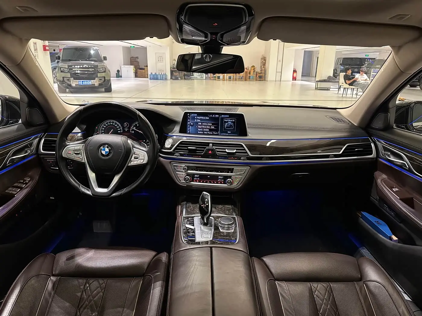 BMW 7 Series 2016 — Photo 4/10