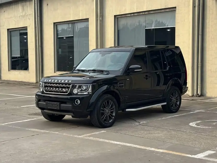 Land Rover Discovery 2016 — Фото 1/17