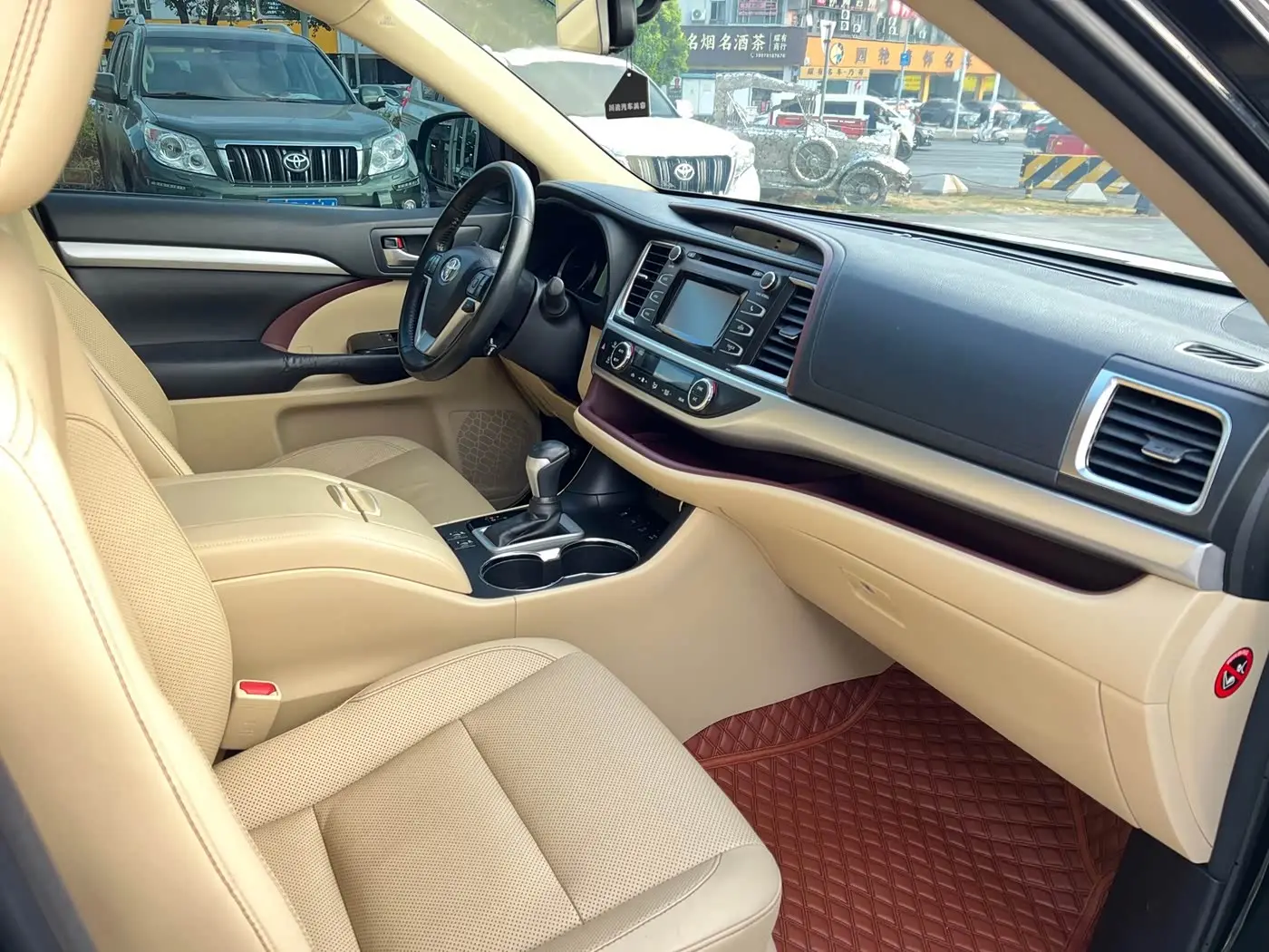 Toyota Highlander 2017 — Фото 13/20