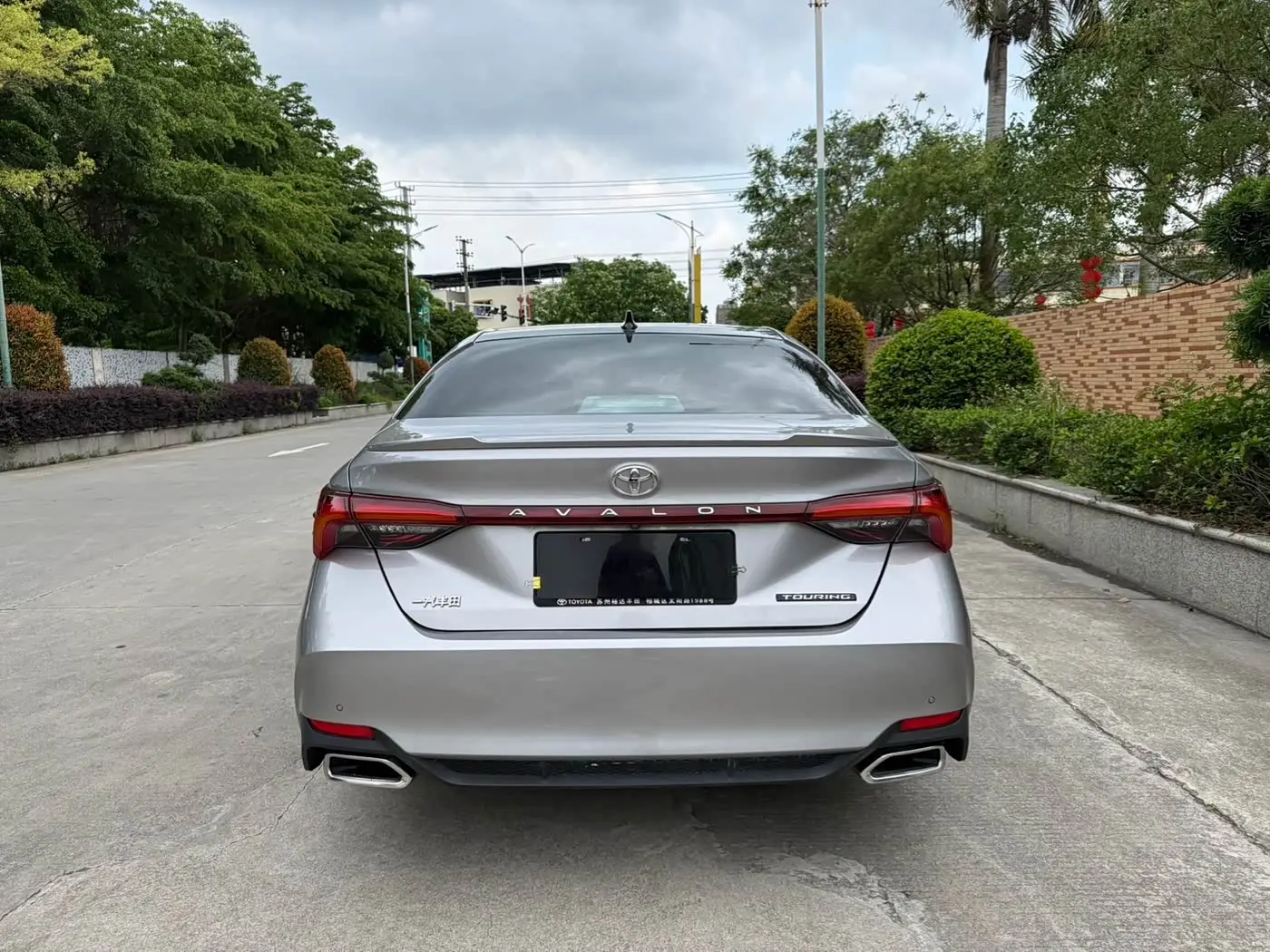Toyota Avalon 2019 — Photo 6/20