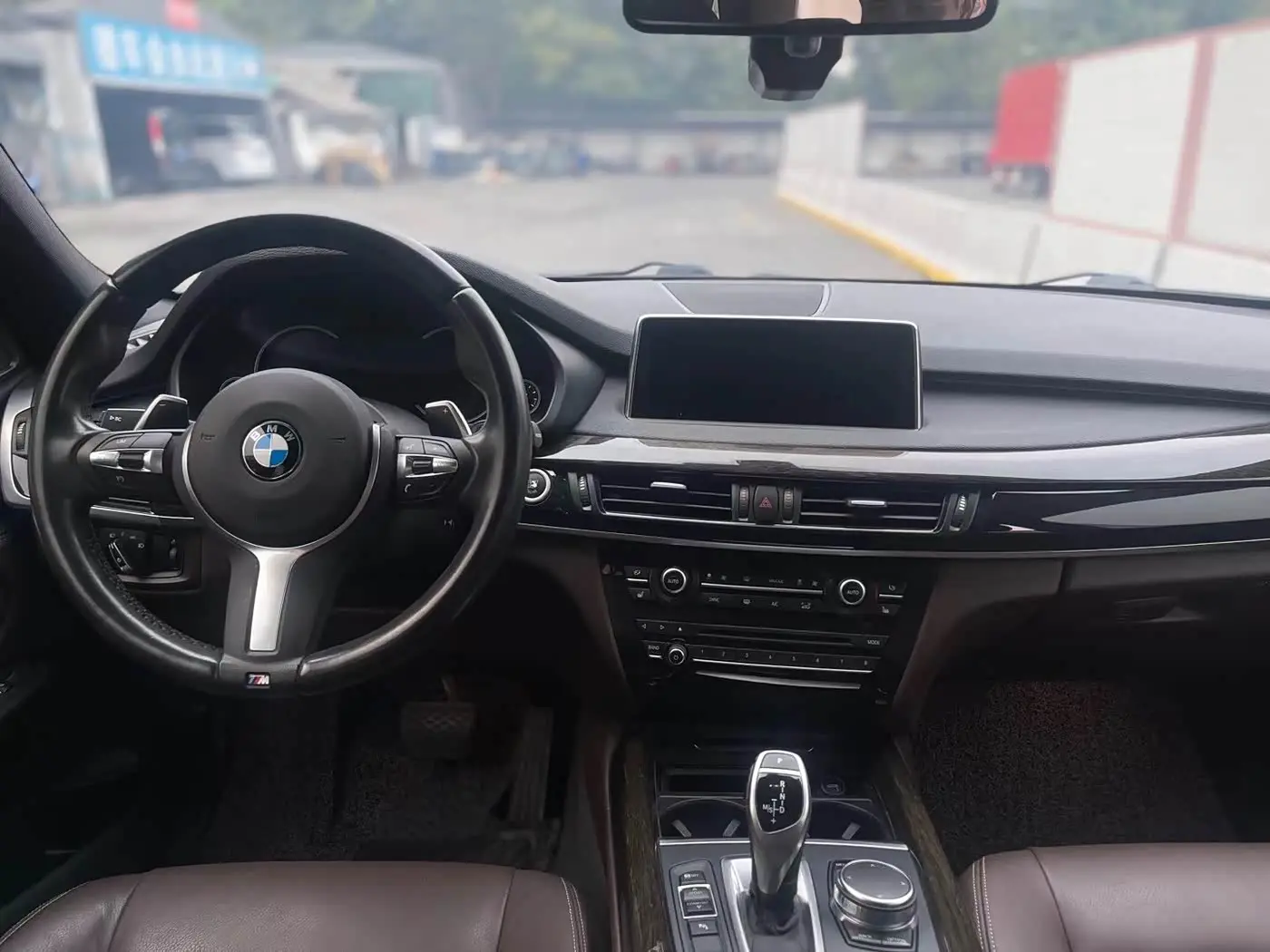 BMW X5 2018 — Photo 9/9