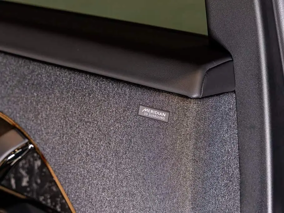 Land Rover Range Rover Sport PHEV 2025 — Photo 15/19