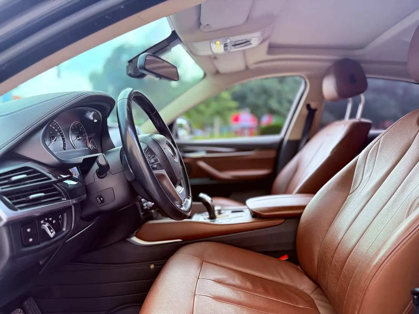 BMW X6 2015 — Photo 8/15