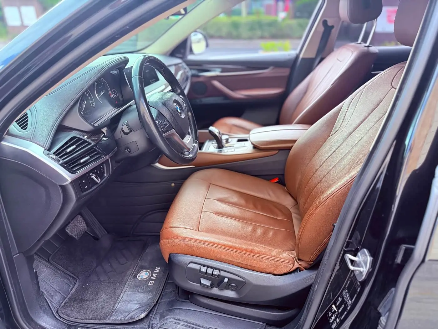 BMW X6 2015 — Photo 9/15
