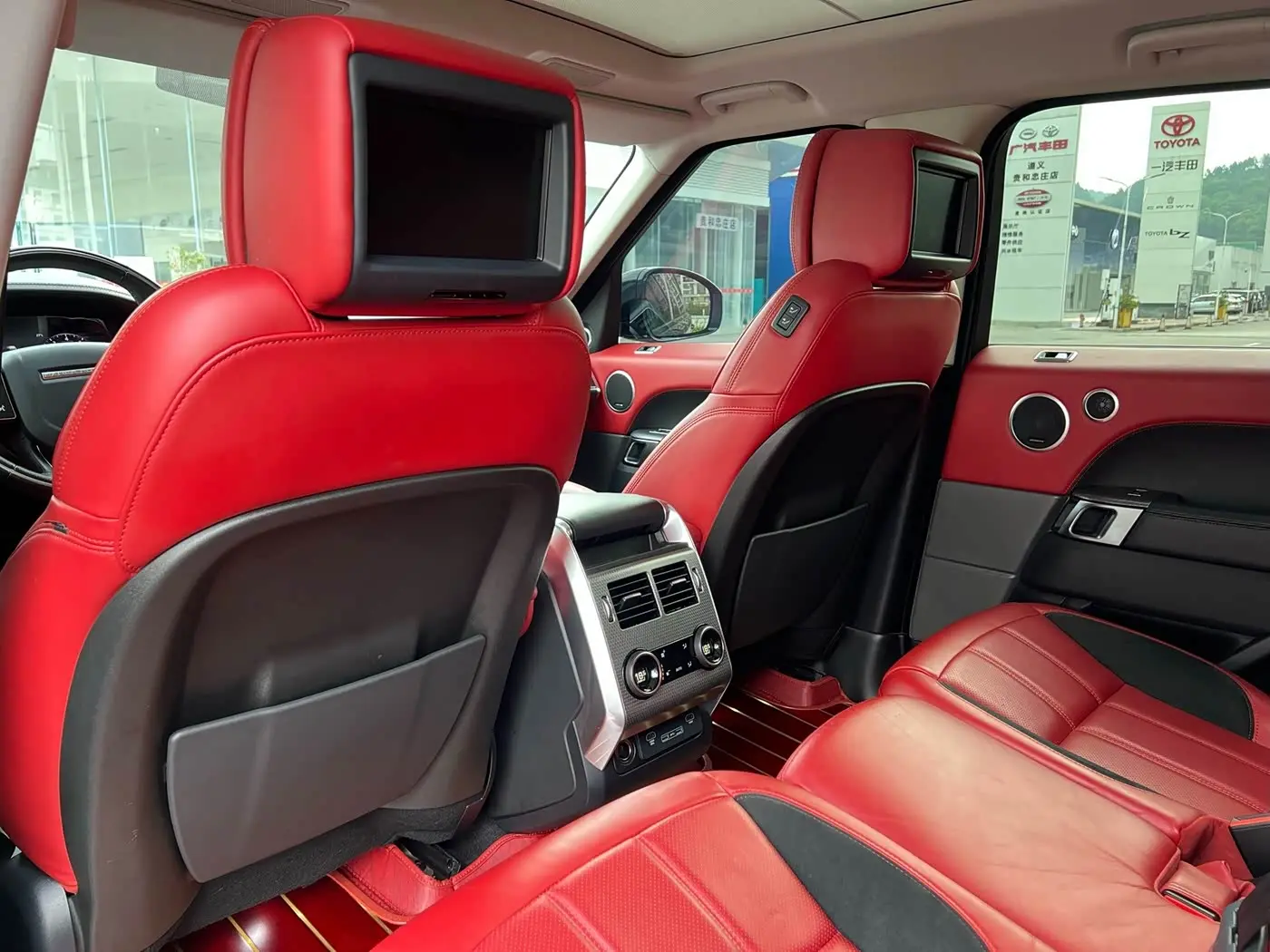 Land Rover Range Rover Sport 2020 — Photo 6/15