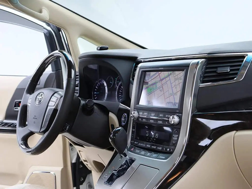 Toyota Alphard 2015 — Şəkil 17/20