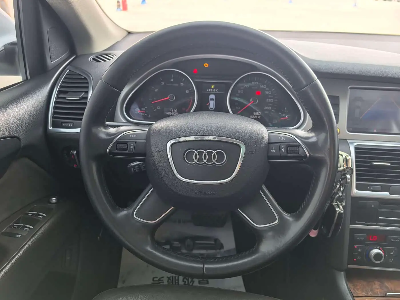 Audi Q7 2015 — Photo 14/19