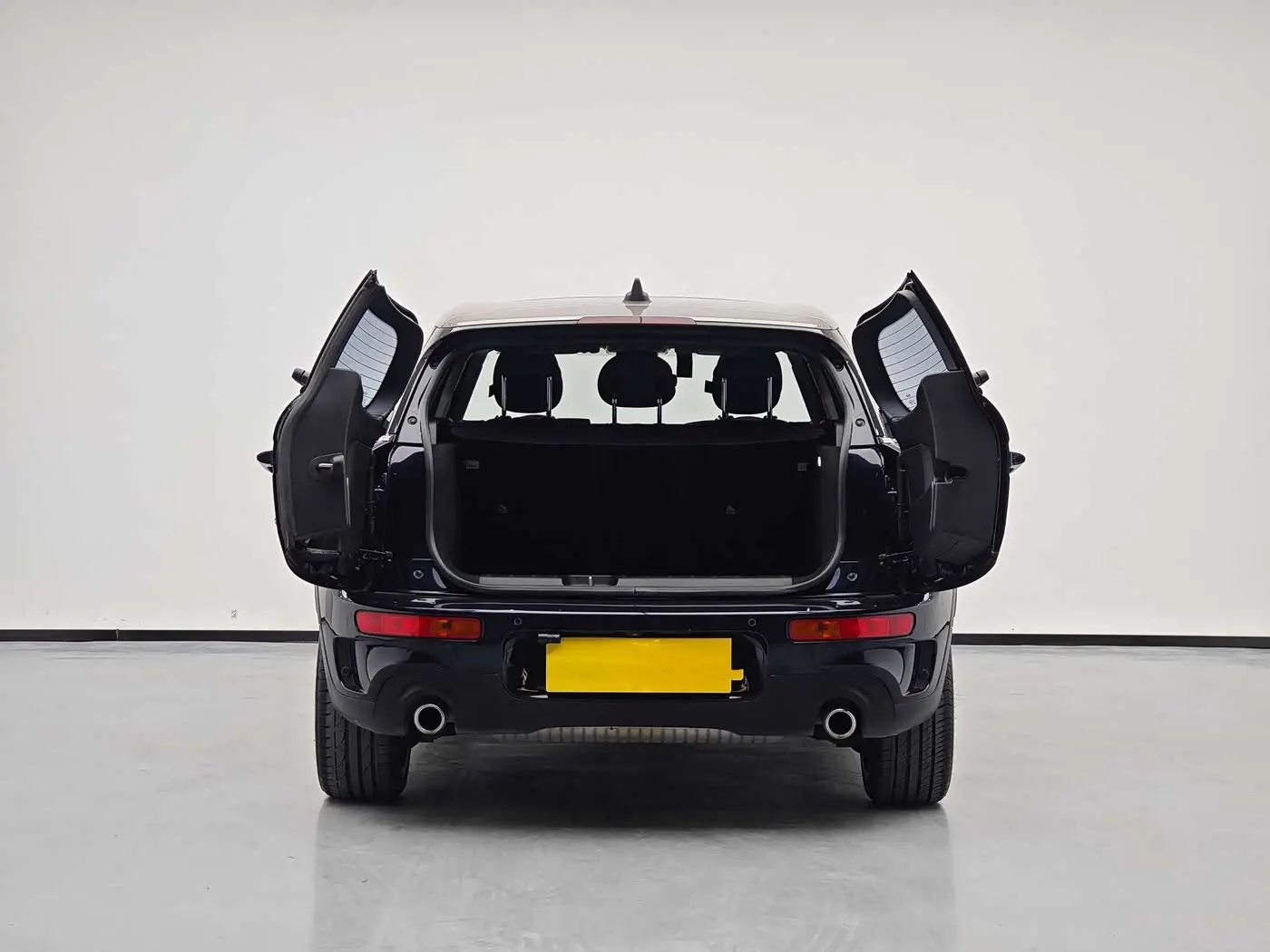 MINI CLUBMAN 2021 — Фото 7/19