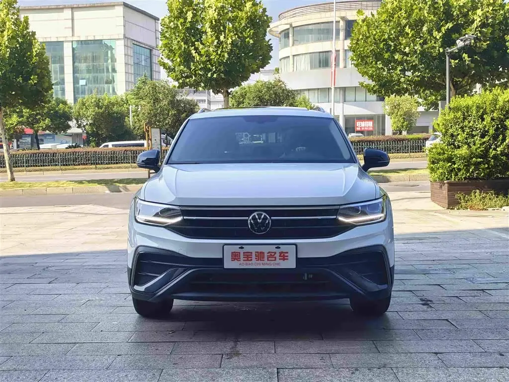 Volkswagen Tiguan L 2025 — Şəkil 2/15