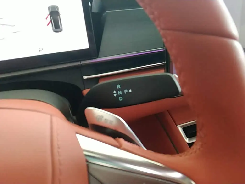 BYD Tang L 2025 — Photo 14/20