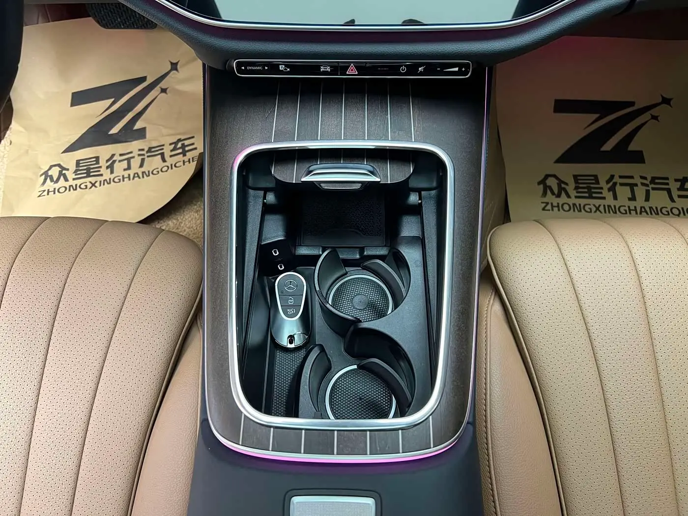 Mercedes-Benz E-Class 2025 — Фото 8/20