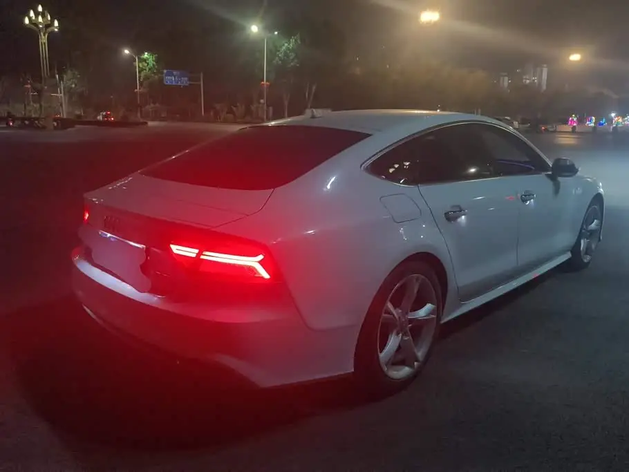 Audi A7 2018 — Фото 3/16