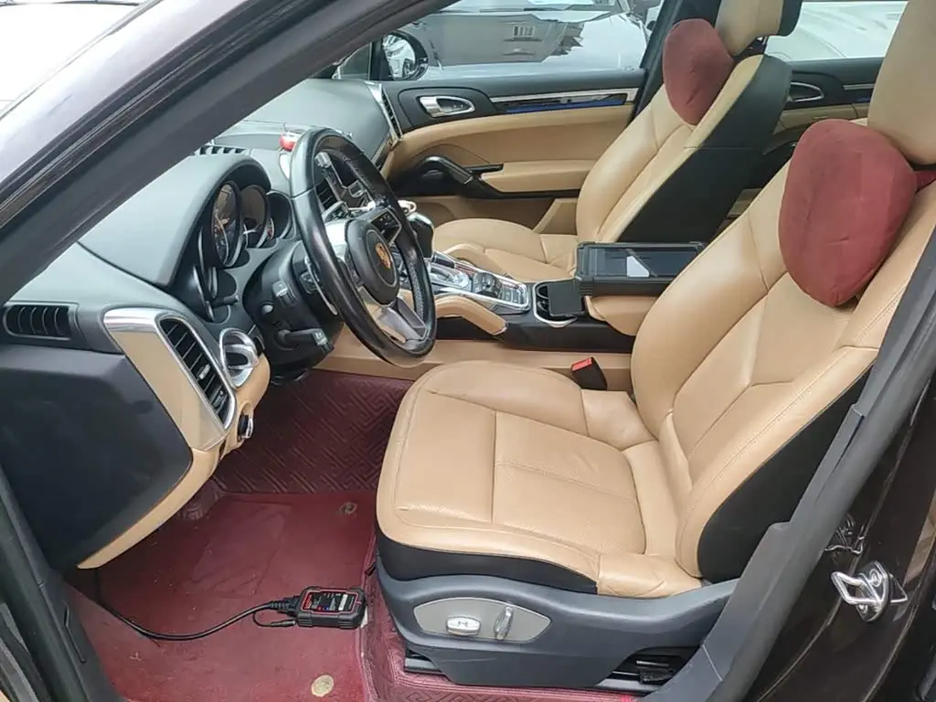 Porsche Cayenne 2016 — Фото 15/20