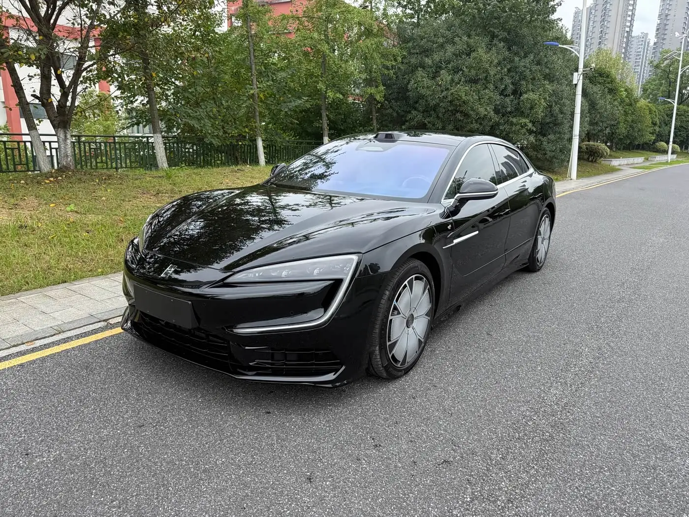 Yangwang U7, 2025