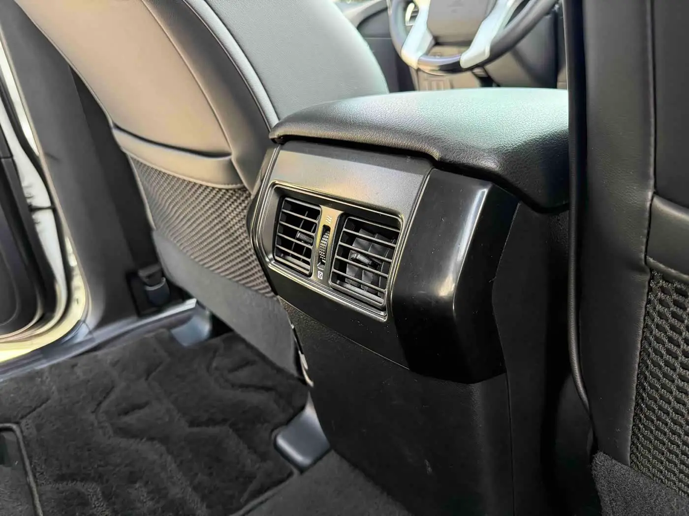 Toyota Prado 2017 — Photo 16/19
