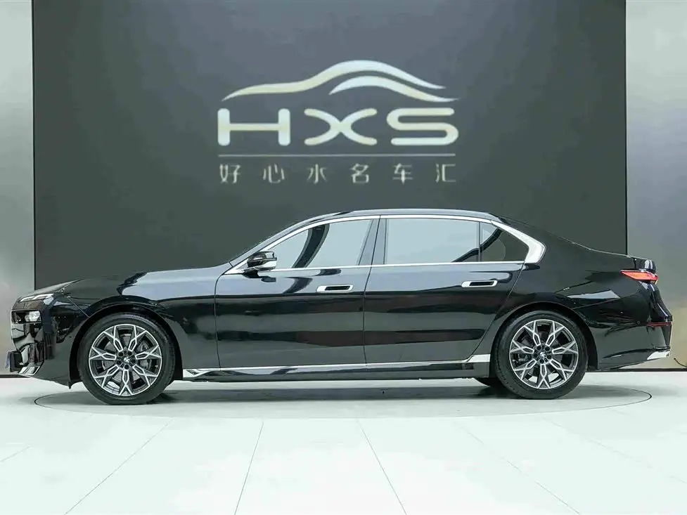 BMW 7 Series 2025 — Photo 3/20