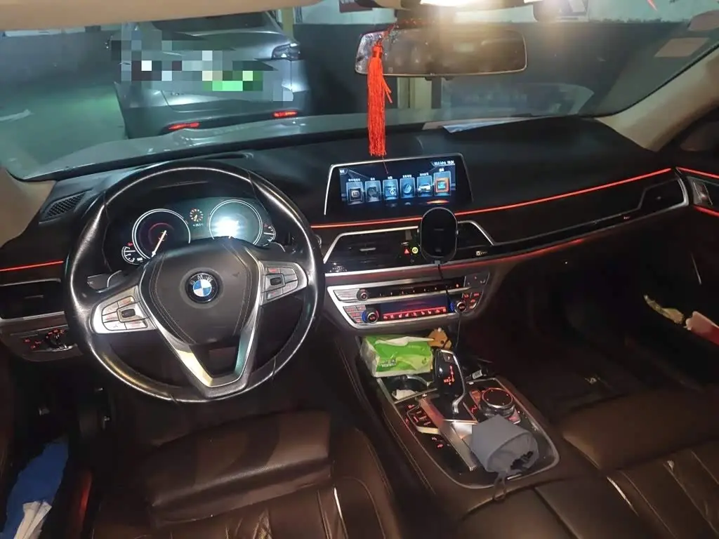 BMW 7 Series 2015 — Фото 13/20