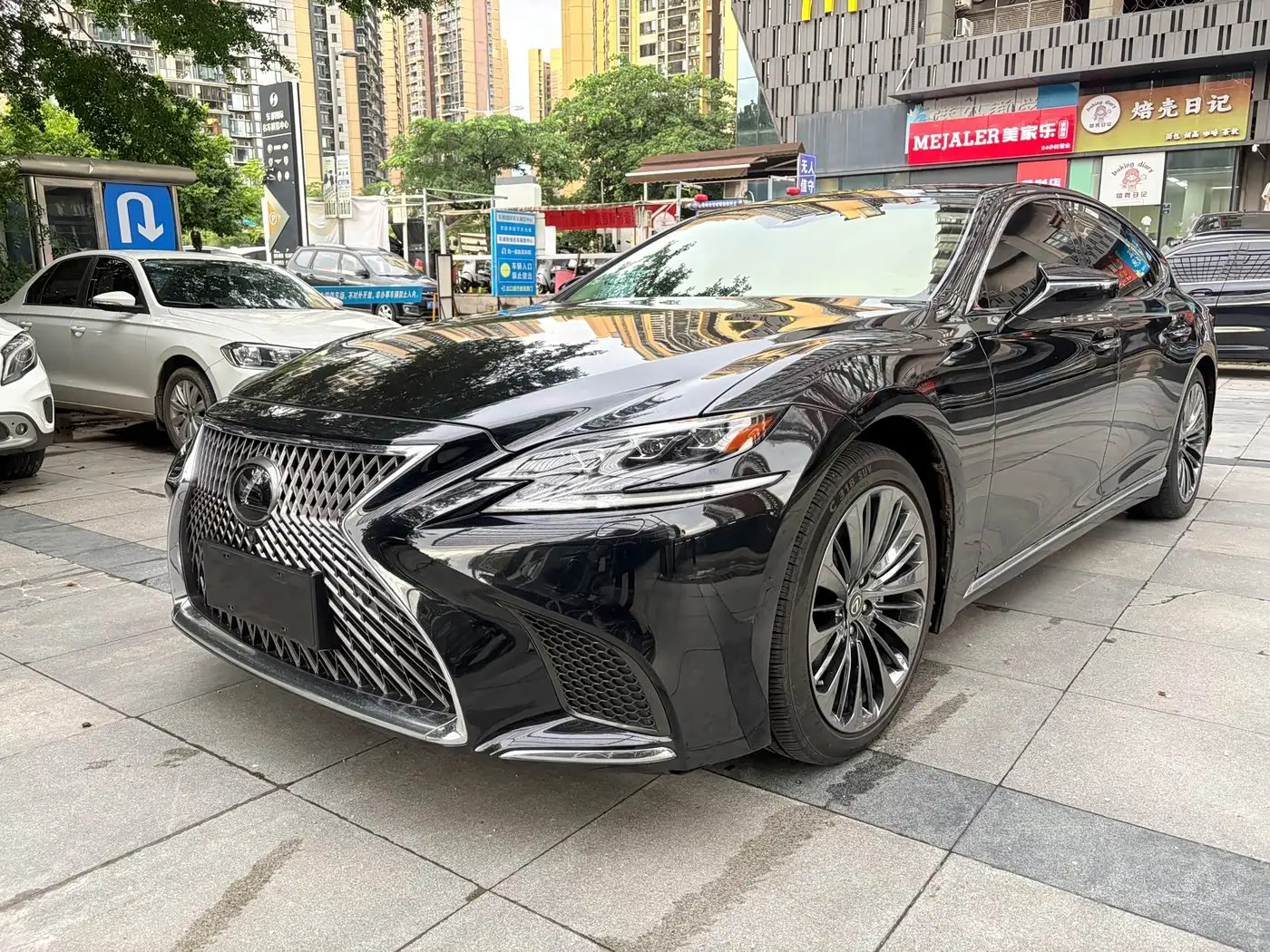 Lexus LS, 2019