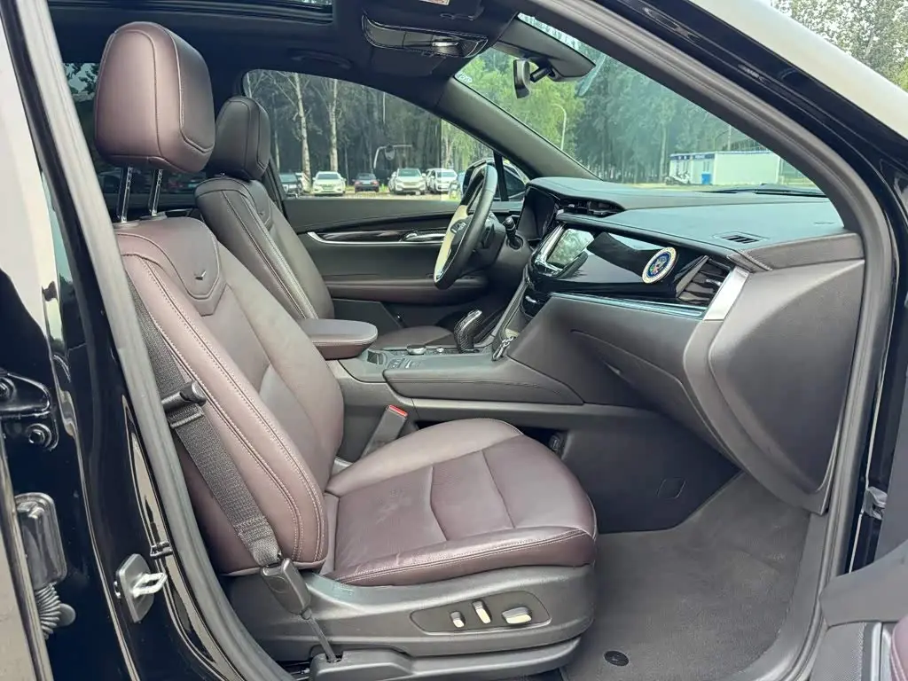 Cadillac XT6 2023 — Фото 9/20