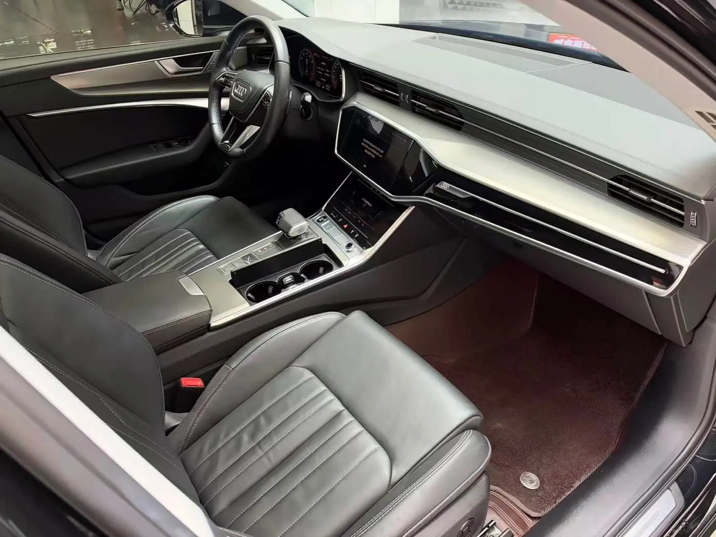 Audi A6L 2023 — Фото 18/20