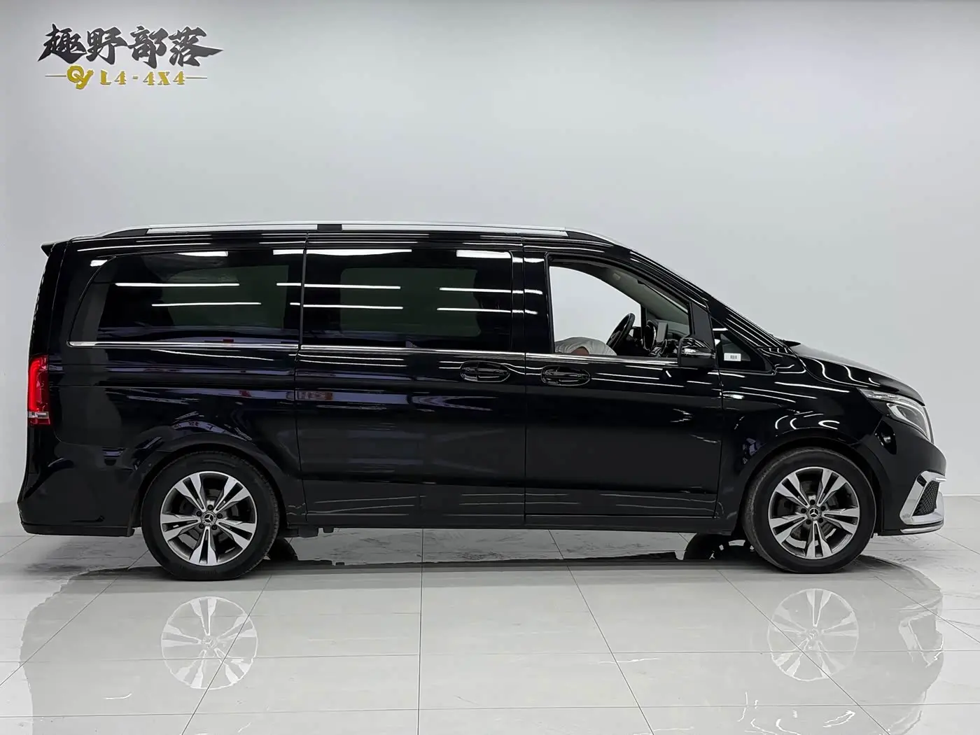 Mercedes-Benz V-Class 2020 — Şəkil 19/20