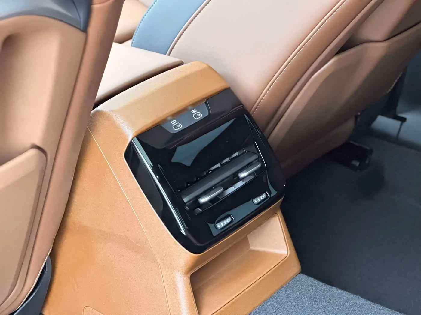 Audi A5L 2025 — Şəkil 8/16