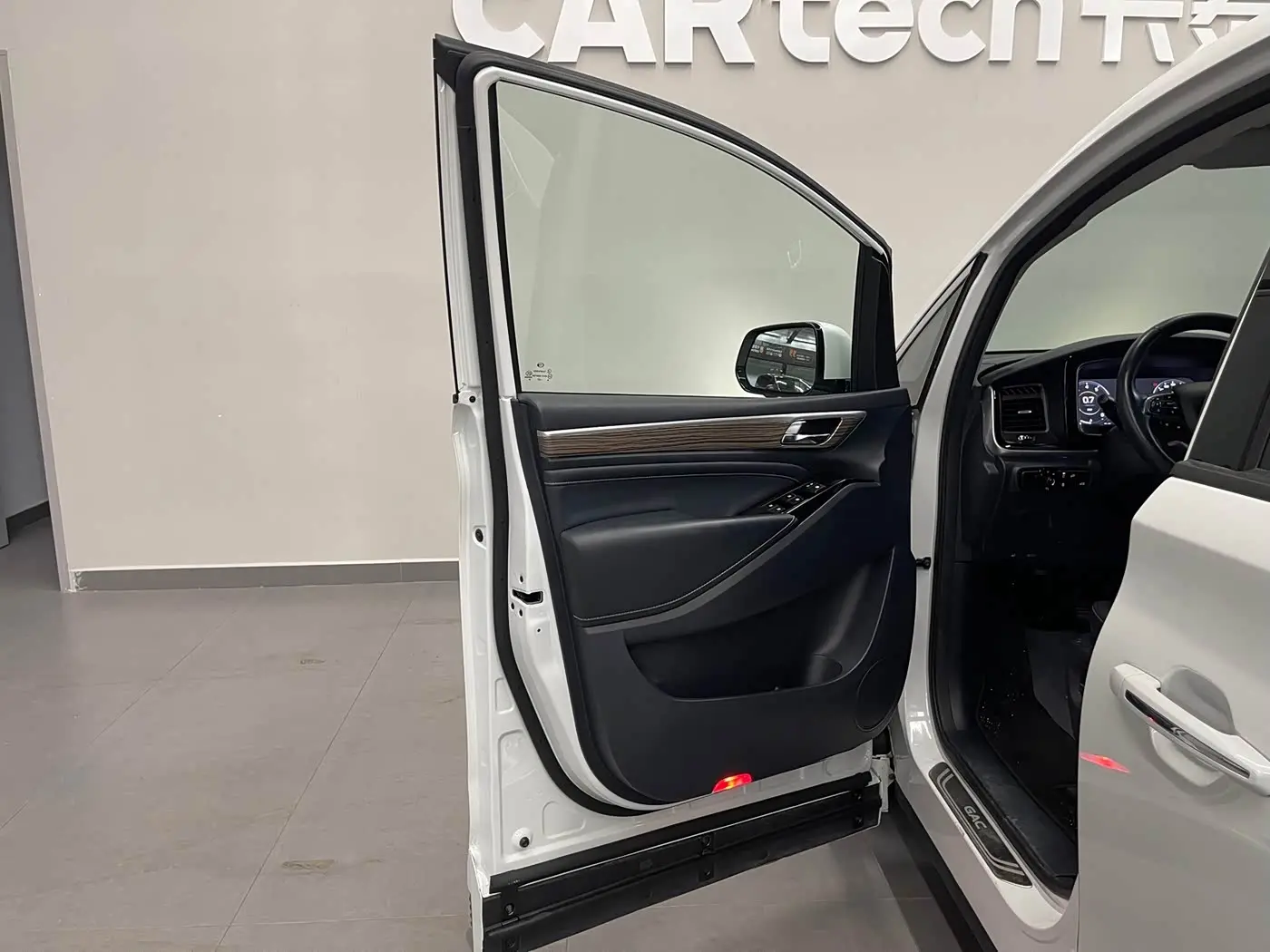 GAC Trumpchi Trumpchi M8 2022 — Фото 12/20