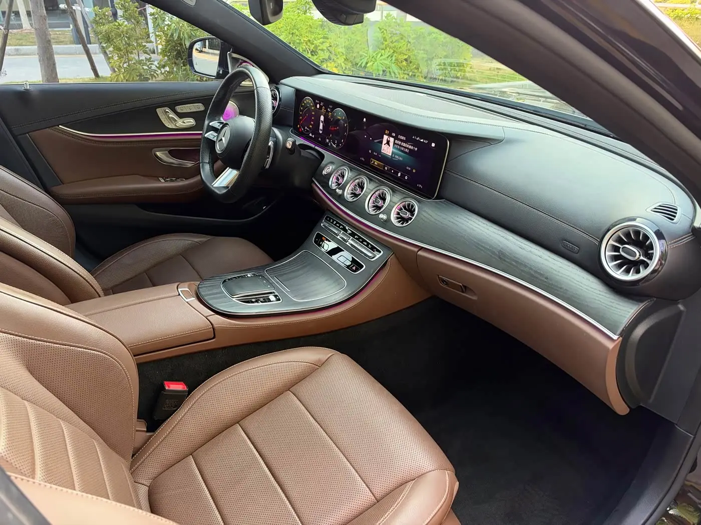 Mercedes-Benz E-Class 2023 — Фото 10/17