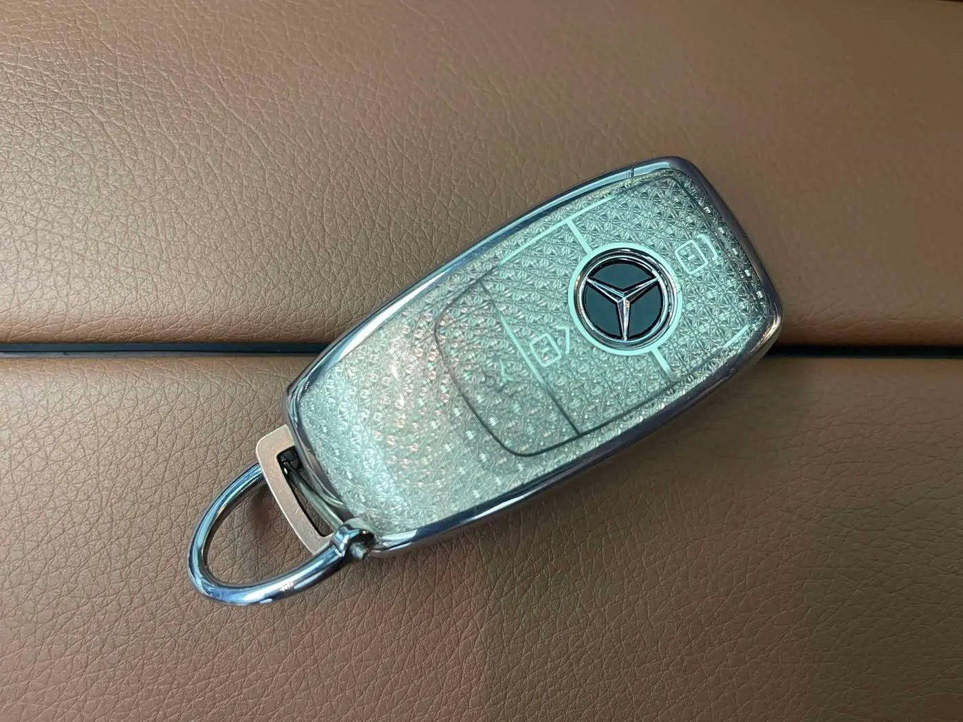 Mercedes-Benz E-Class 2022 — Photo 11/20