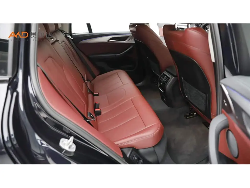 BMW X4 2023 — Photo 8/10