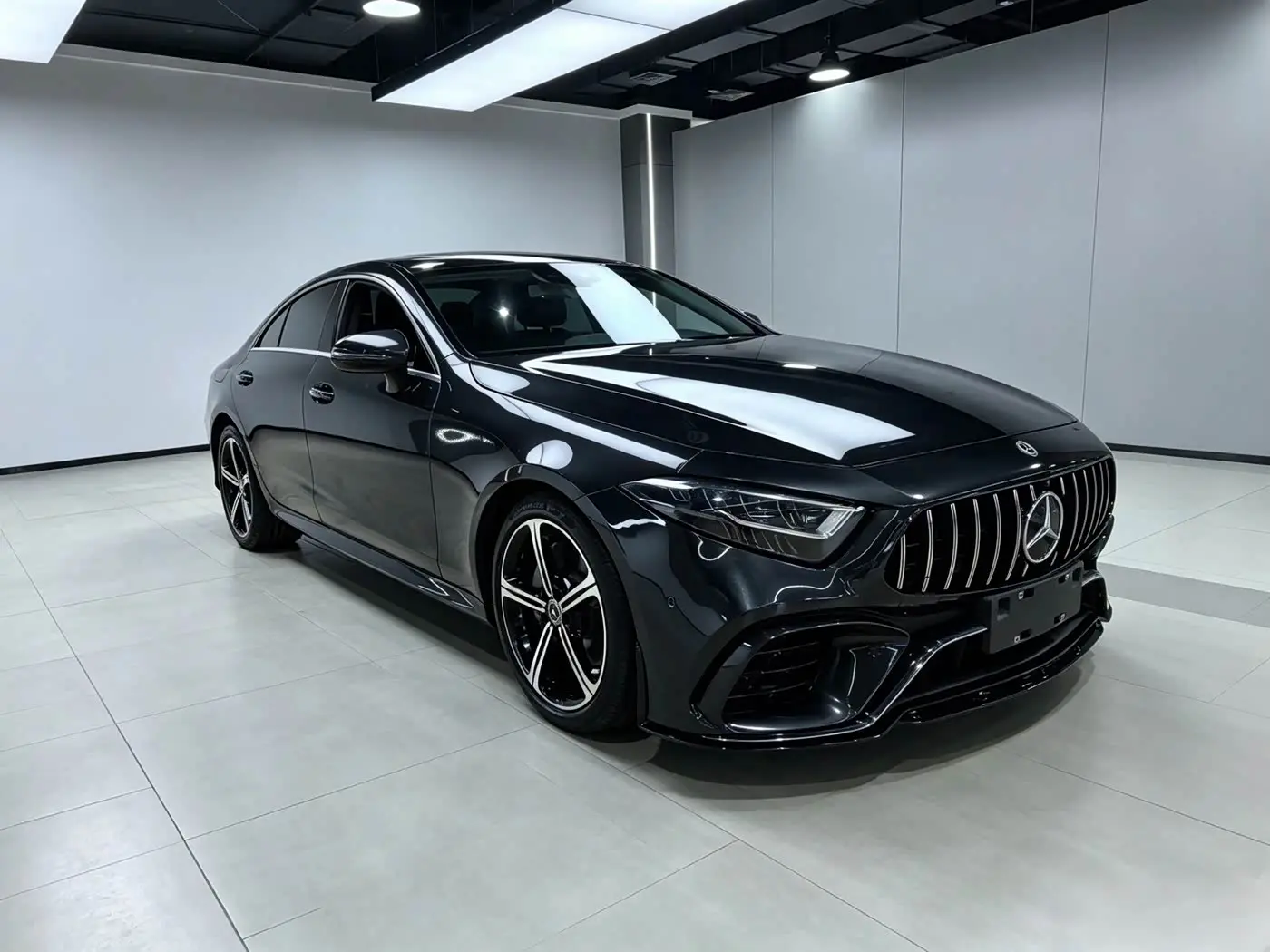 Mercedes-Benz CLS 2018 — Фото 3/10