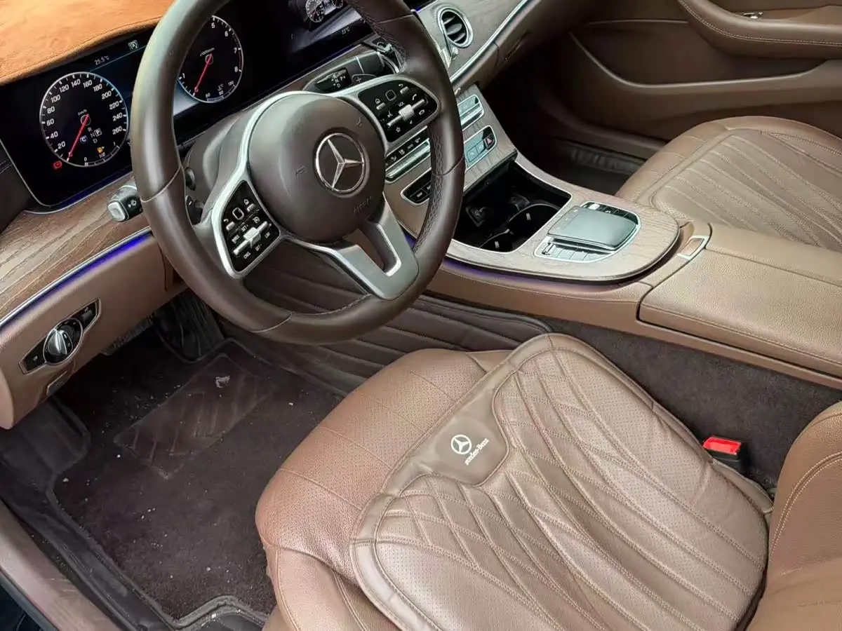 Mercedes-Benz E-Class 2018 — Photo 6/10