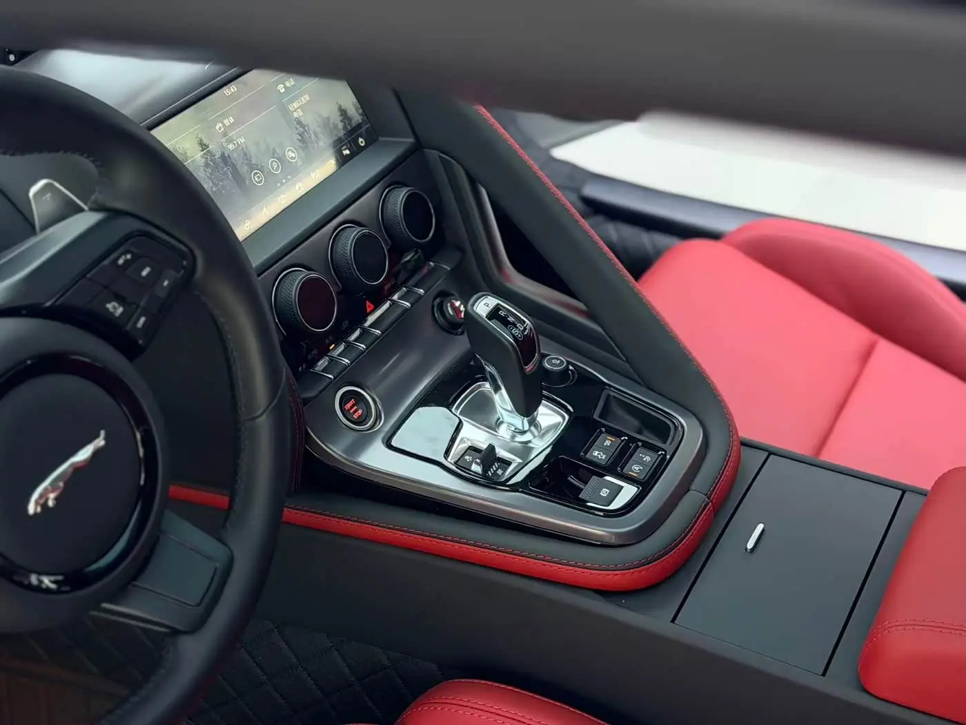 Jaguar F-TYPE 2024 — Photo 5/18