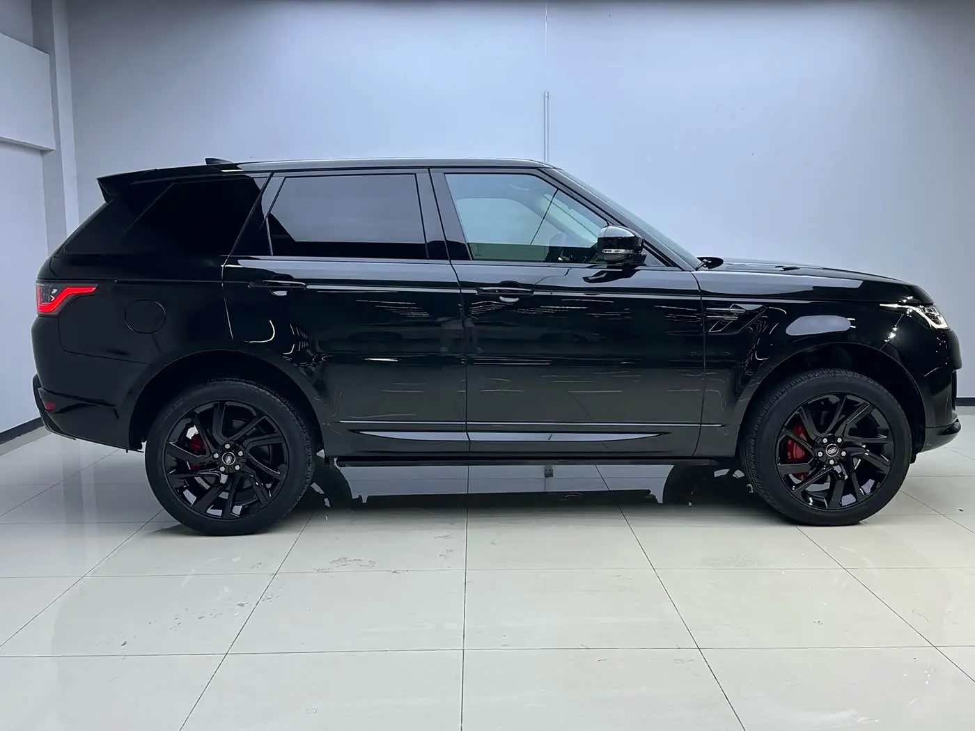 Land Rover Range Rover Sport 2018 — Şəkil 4/16
