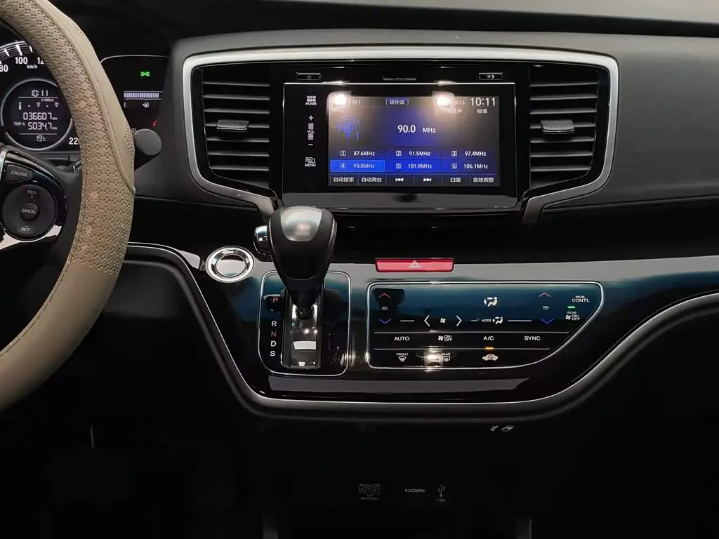 Honda Odyssey 2018 — Şəkil 11/14