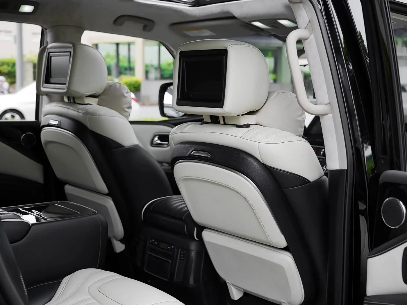 Infiniti QX80 2016 — Şəkil 6/20